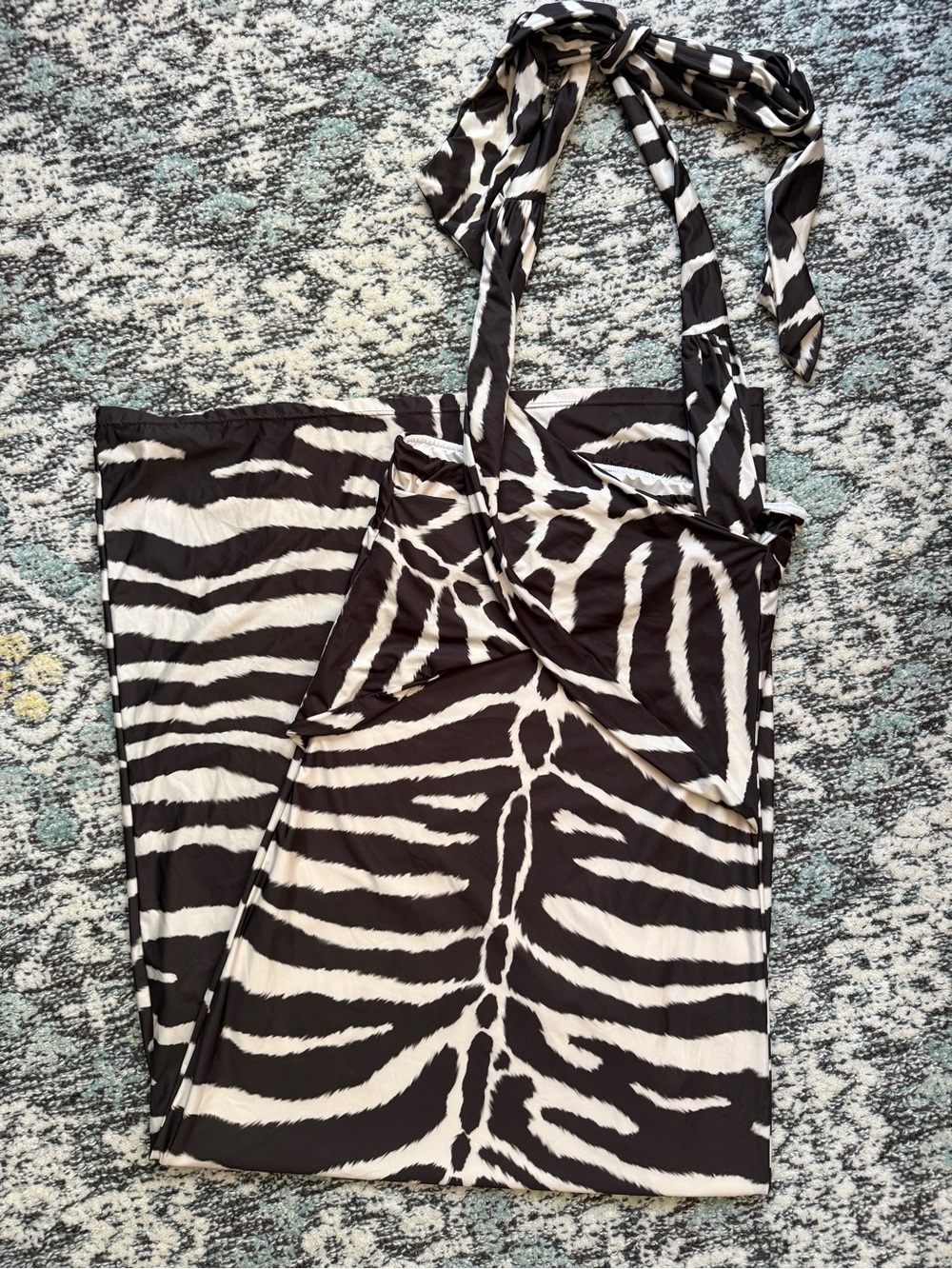 Especia ‘Ramtin’ Maxi Dress - Picture 5 of 6